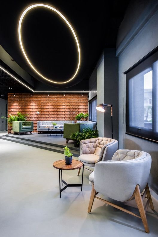 Navigating the 2025 Housing MarketContent